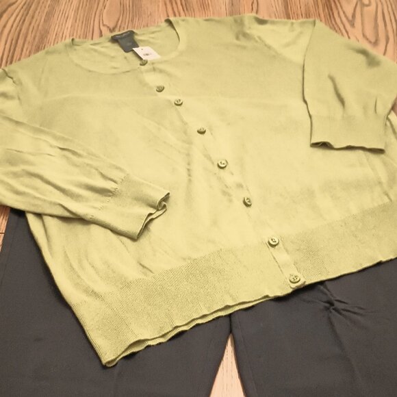 Ann Taylor Size L Green Cardigan Sweater (NWT) - Picture 1 of 12